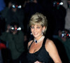 Princesa Diana teria escrito em uma carta dizendo que seu marido [Príncipe Charles] estava planejando 'um acidente' de carro. Bilhete data de outubro de 1996