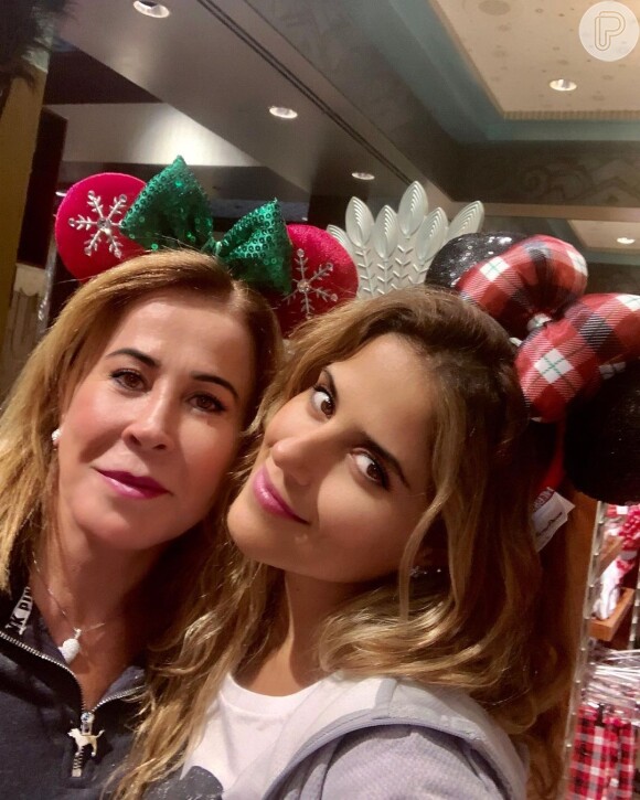 Carinho de Camilla Camargo com a mãe, Zilu Godoi, foi exaltado na web