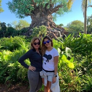 Camilla Camargo e Zilu Godoi curtiram juntas a Disney Orlando