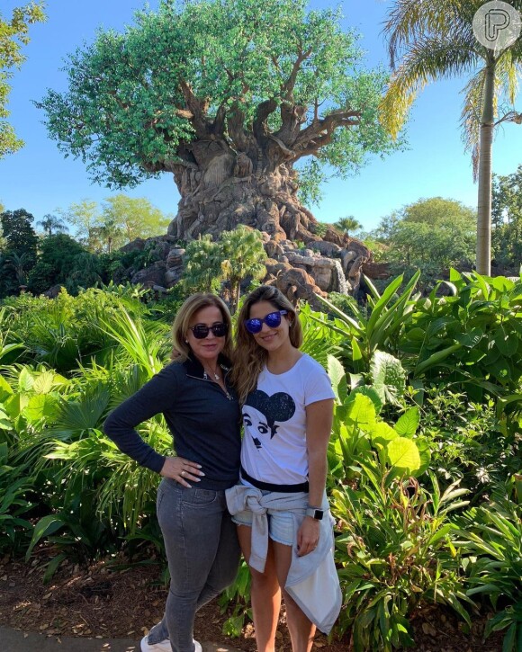 Camilla Camargo e Zilu Godoi curtiram juntas a Disney Orlando