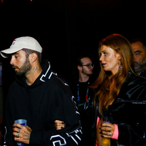 Rock in Rio: Cíntia Dicker exibe barriga ao lado de Pedro Scooby