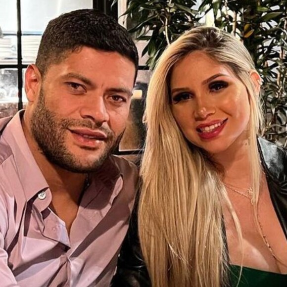 Hulk faz post especial de aniversário à Camila Ângelo