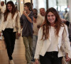 Botas tratoradas + blazer branco: esse look descomplicado de Giovanna Antonelli vai te inspirar em dias frios