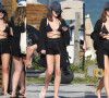 Jade Picon aposta em mood all black na moda praia e combina biquíni de amarração com boné. Fotos!