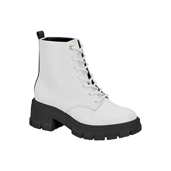 Coturno branco com salto baixo e tratorado: esse modelo da Vizzano, à venda na Amazon, vai compôr looks estilosos