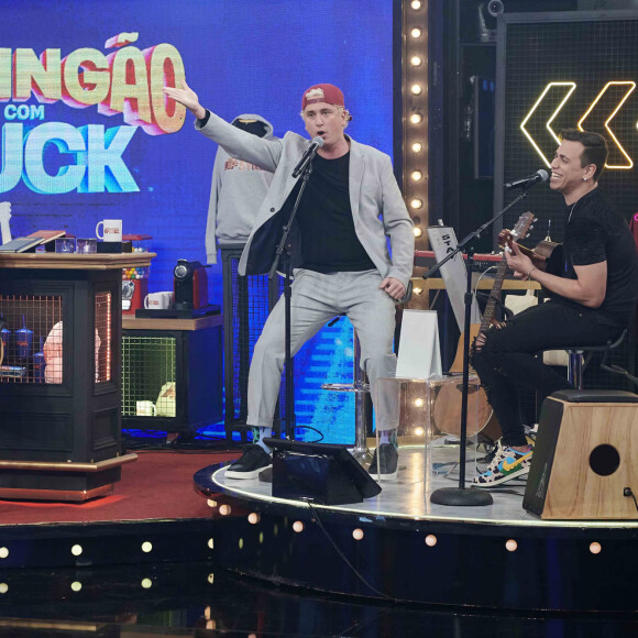 Lívia Andrade afirmou que sua chegada ao 'Domingão com Huck' 'foi muito melhor do que esperava'