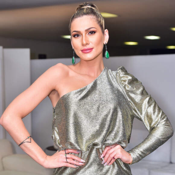 Lívia Andrade ganhou notoriedade ao elencar programas do SBT