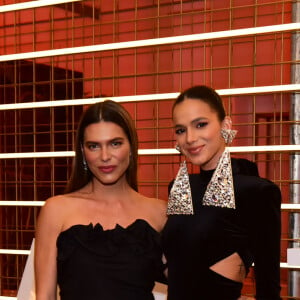 Bruna Marquezine e Mariana Goldfarb apostaram no all black