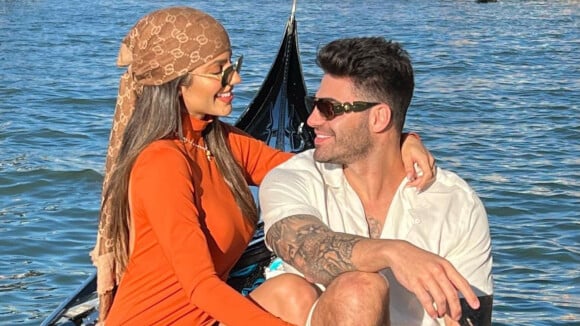 DJ Netto surpreende Hariany Almeida com pedido de casamento durante viagem do casal