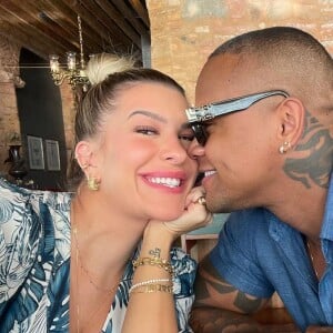 Lorena Improta e Léo Santana vão aproveitar o aniversário da filha para celebrar o casamento