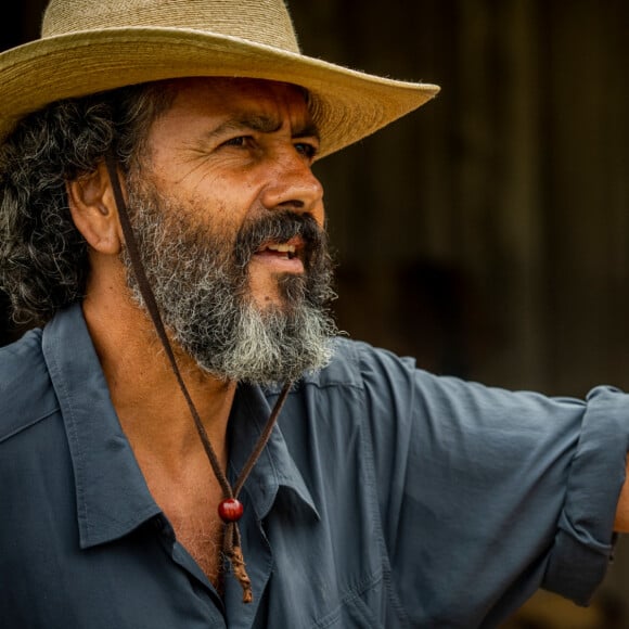 "Pantanal": José Leôncio (Marcos Palmeira) descobre como o Velho do Rio morreu
 