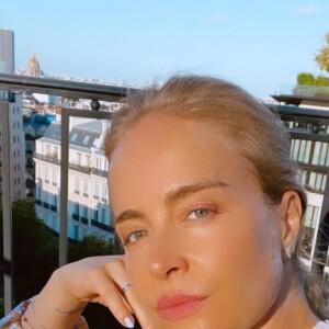 Angélica diz que os filhos botaram seus pés no chão