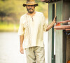 "Pantanal": Eugênio (Almir Sater) deixará sua chalana