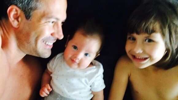 Malvino Salvador posta foto com as filhas Ayra e Sofia na véspera de Natal