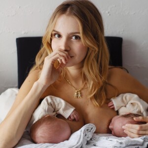 Filhos gêmeos de Isabella Scherer nasceram no dia 29 de agosto de 2022