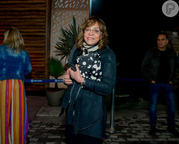Glória Perez foi à festa das novelas 'Travessia', da qual é a autora, e 'Pantanal'
