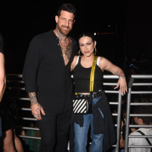 Cleo e o marido, Leandro D'Lucca, curtiram show de J Balvin em São Paulo