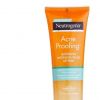 Esfoliante acne proofing, Neutrogena: as microesferas presentes no produto removem as impurezas e oleosidades indesejadas da pele
