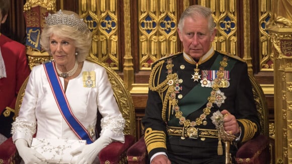 Com olhar 'para o futuro', Palácio de Buckingham anuncia data da coroação do Rei Charles III e da rainha consorte