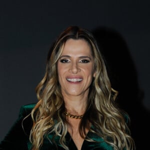 Ingrid Guimarães prestigiou o casamento de Tiago Abravanel e Fernando Poli