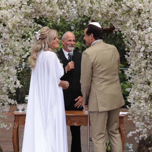Casamento de Luciano Szafir e Luhanna Szafir foi celebrado no dia do casamento da modelo em 12 de outubro de 2022