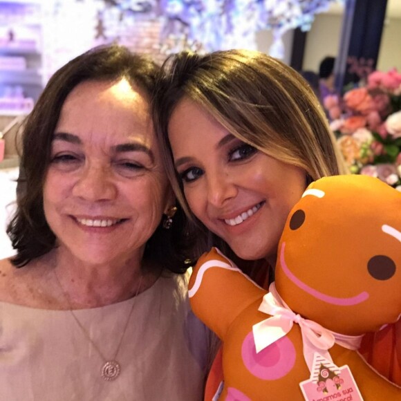 Mãe de Cesar Tralli morreu em um trágico acidente de avião