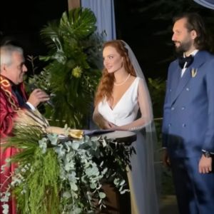 Novela turca Será Isso Amor?: casamento aconteceu ao ar livre