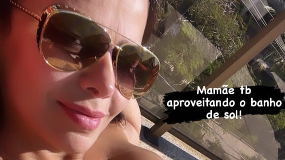 A mãe tá on! Um mês após parto, Viviane Araujo deixa o corpão à mostra em banho de sol. Foto!