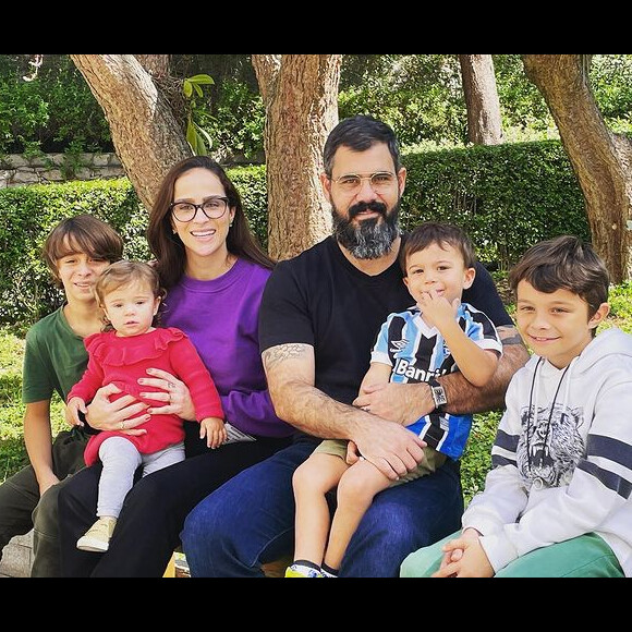Juliano e Letícia Cazarré têm outros quatro filhos
