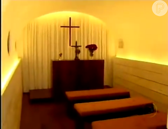 Apartamento de Jô Soares tem uma capela 