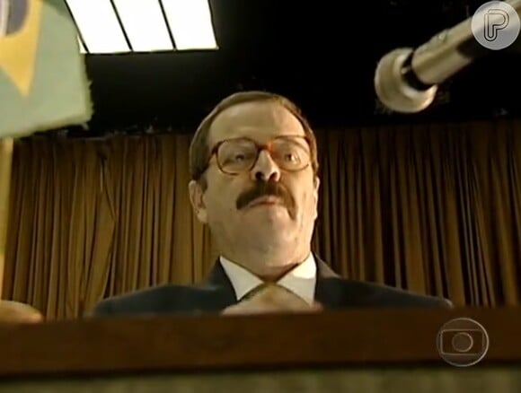 Na novela 'O Rei do Gado', o senador Caxias (Carlos Vereza) era averso às faltas, não deixava Brasília nem nos finais de semana e era contra a corrupção