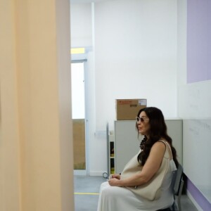 Grávida do 3º filho, Claudia Raia aguardou seu momento de votar em São Paulo