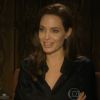 Angelina Jolie diz que os seis filhos participaram da cerimônia do seu casametno com Brad Pitt, que aconteceu em agosto de 2014: 'Eles fizeram desenhos no vestido de noiva, prepararam o bolo, a almofadinha das alianças. Fizemos tudo juntos e foi muito divertido'