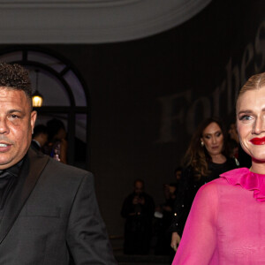 Gala da Forbes: Ronaldo e a mulher, Celina Locks, prestigiaram evento em São Paulo