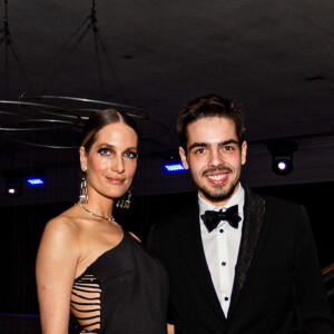 Gala da Forbes: João Guilherme Silva e a namorada, Schynaider Moura, posaram para fotos em evento em SP