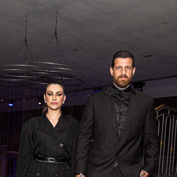 Gala da Forbes reuniu Cleo e o marido, Leandro D'Lucca, em São Paulo