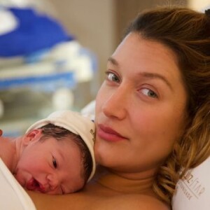 Lion, filho de Gabriela Pugliesi e Túlio Dek, nasceu na manhã desta quarta-feira (02)