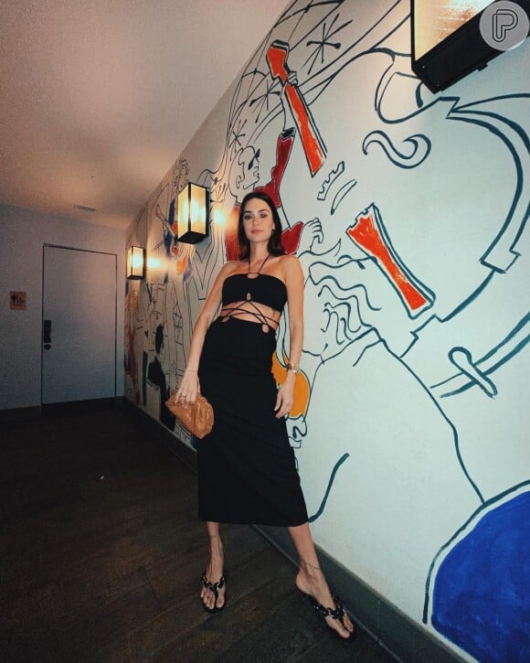 Thaila Ayala mostrou a barriga da segunda gravidez em foto no Instagram
