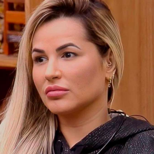 A Fazenda: Deolane comenta relação com Mc Kevin e motivo para não terminar com funkeiro