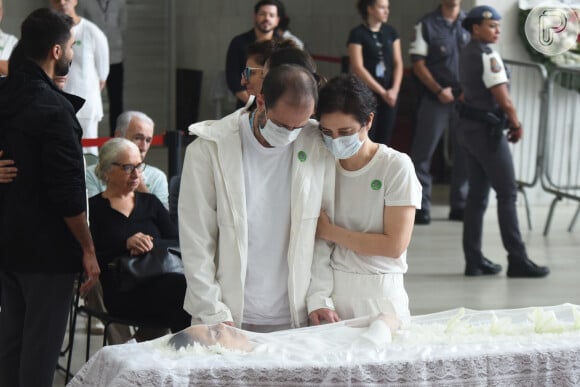 Afilhado de Gal Costa e filho de Caetano Veloso, Moreno chorou diante do corpo da madrinha