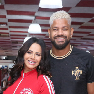 Viviane Araujo curtiu o samba com o marido, Guilherme Militão