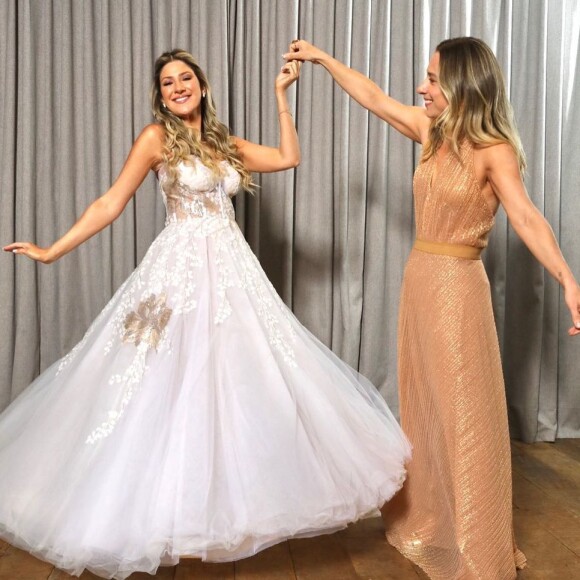 Look para casamento de Dani Calabresa: vestido de noiva criado por Lethicia Bronstein associava romantismo e sensualidade