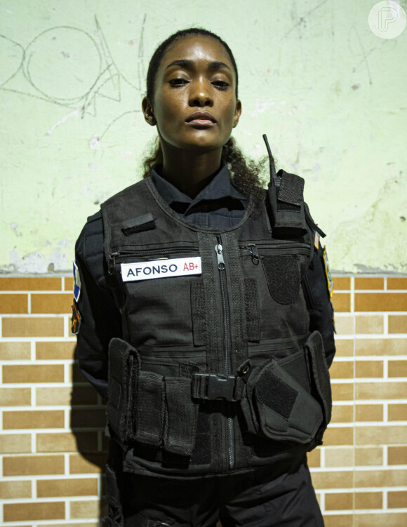 Erika Januza interpretou uma policial em 'Arcanjo Renegado'