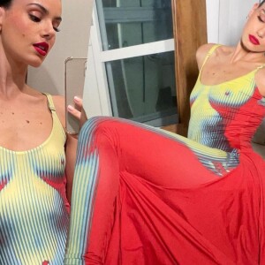 Vestido naked de Camila Queiroz: atriz escolhe look trendy com ilusão de ótica que 'mostra corpo'