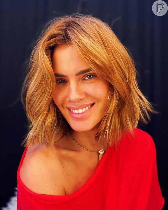 A atriz mudou o cabelo para iniciar as gravações da novela da Globo