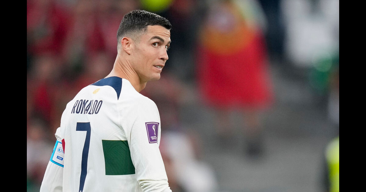 Cristiano Ronaldo recebe proposta de R$ 1,3 bilhão de clube árabe