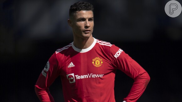 Cristiano Ronaldo assinou um contrato por duas temporadas e meia no Al-Nassr
