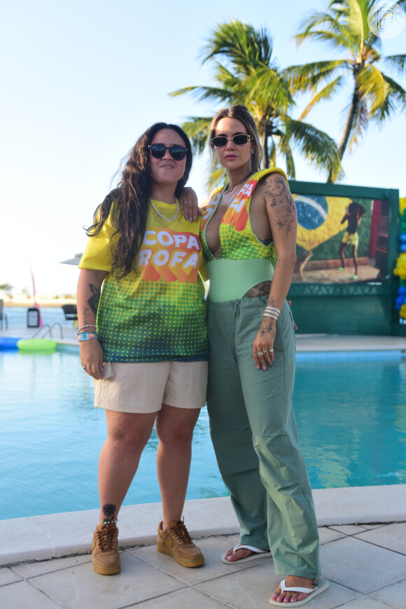 Verde foi destaque no look de Marcella McGowan para Coparofa; namorada da ex-BBB, a sertaneja Luiza preferiu tons terrosos no outfit