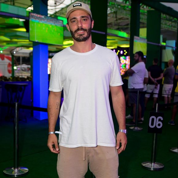 A polícia do Rio de Janeiro já descartou que o ataque sofrido pelo ator Thiago Rodrigues