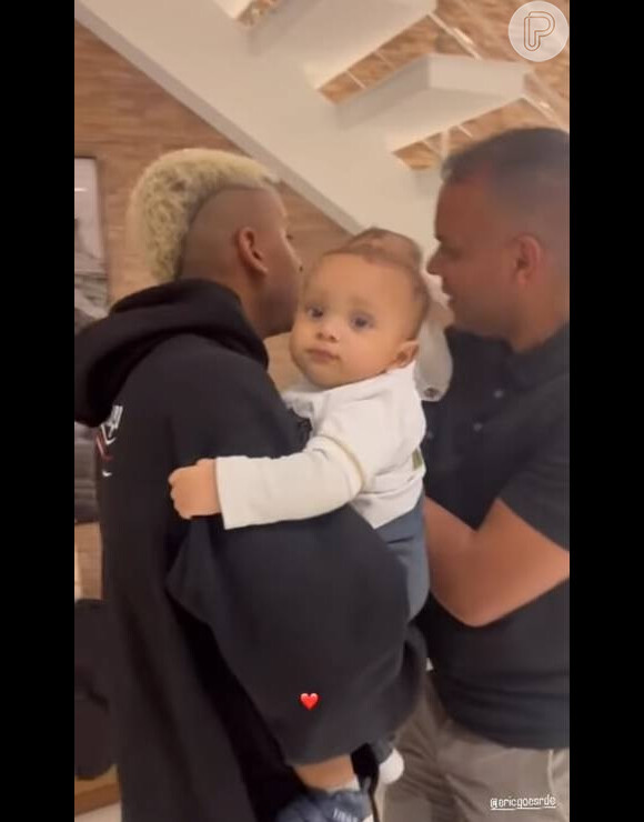 Rodrygo também foi visitar os filhos gêmeos